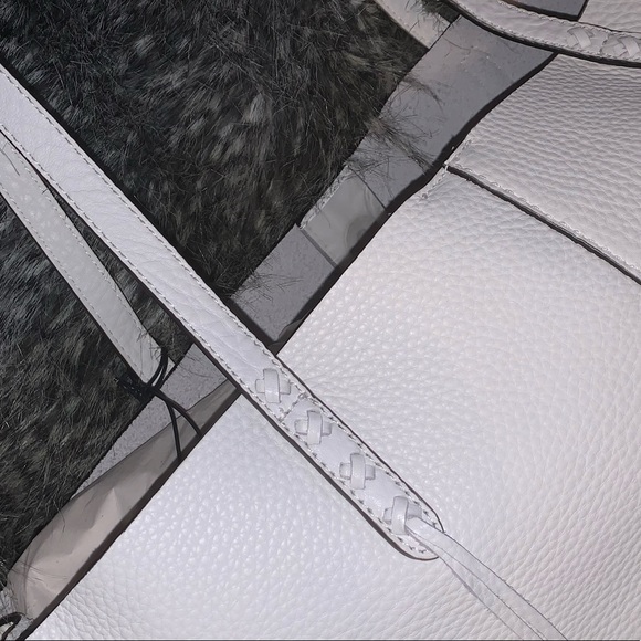 Leather tote - Picture 3 of 4